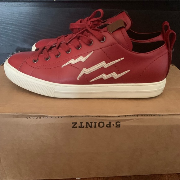 Coach Skippy’s - Picture 3 of 6